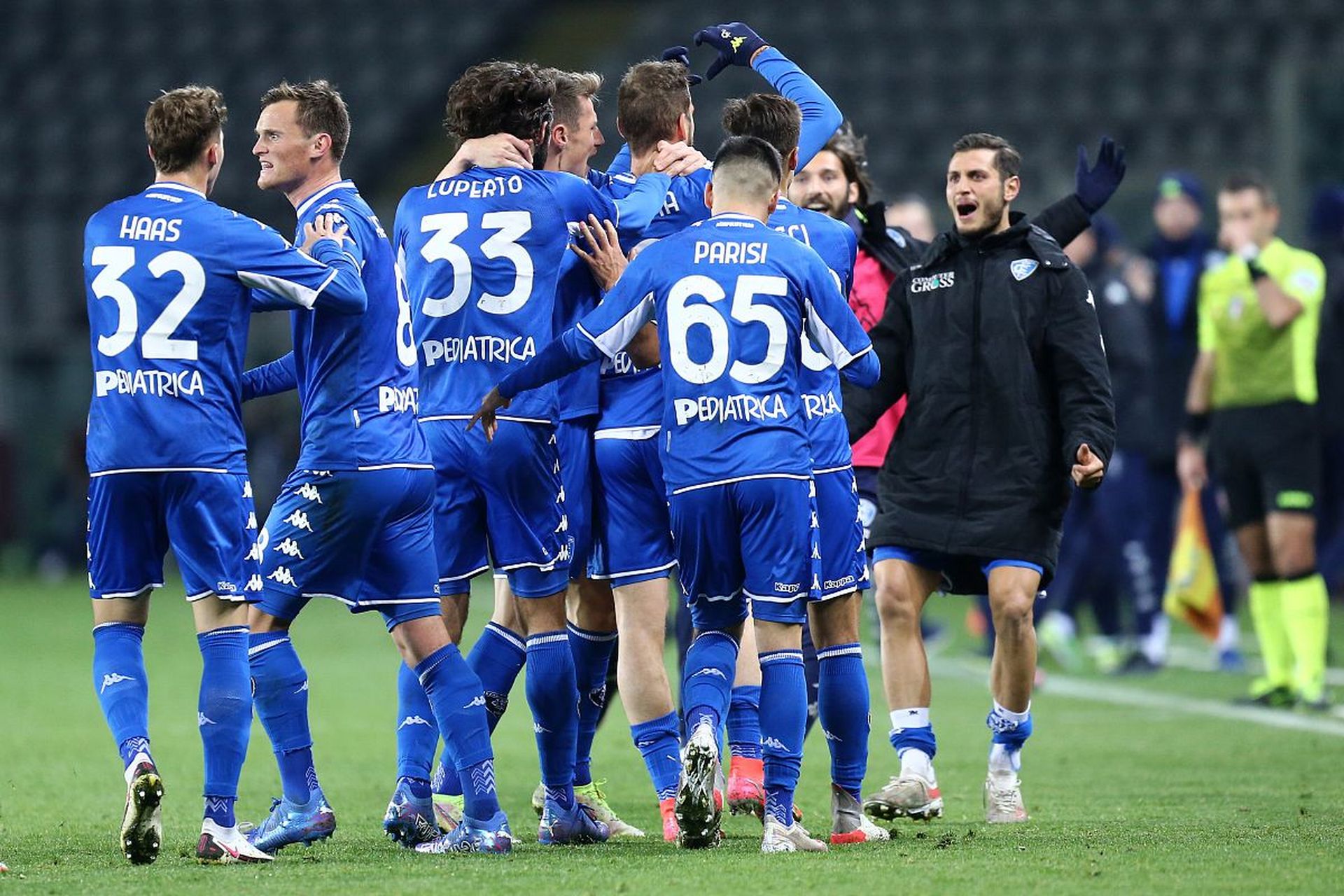 球对拳击运 球对拳击运