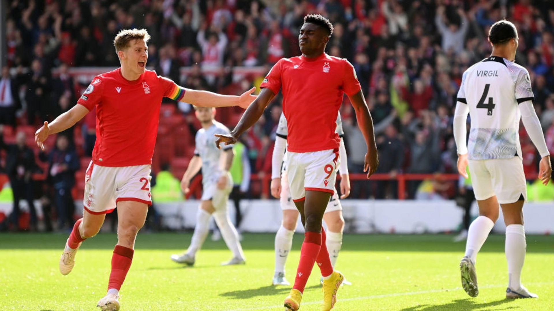 在互联网传 在互联网传